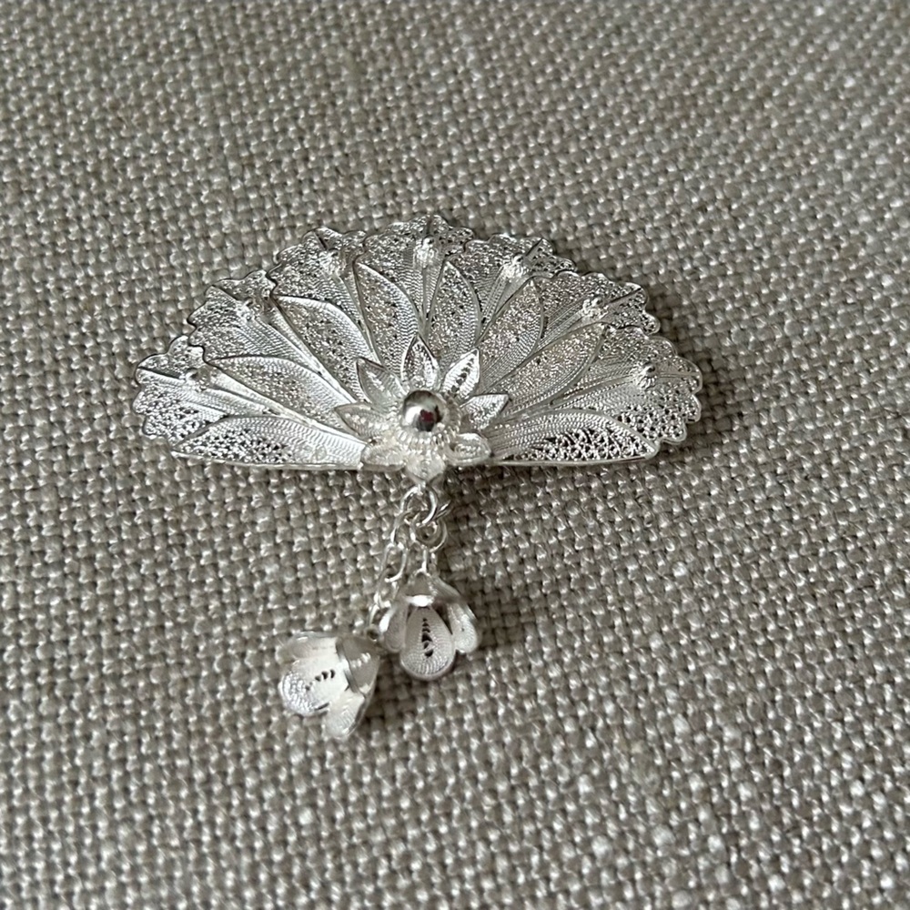 SILVER FILAGREE BROOCH